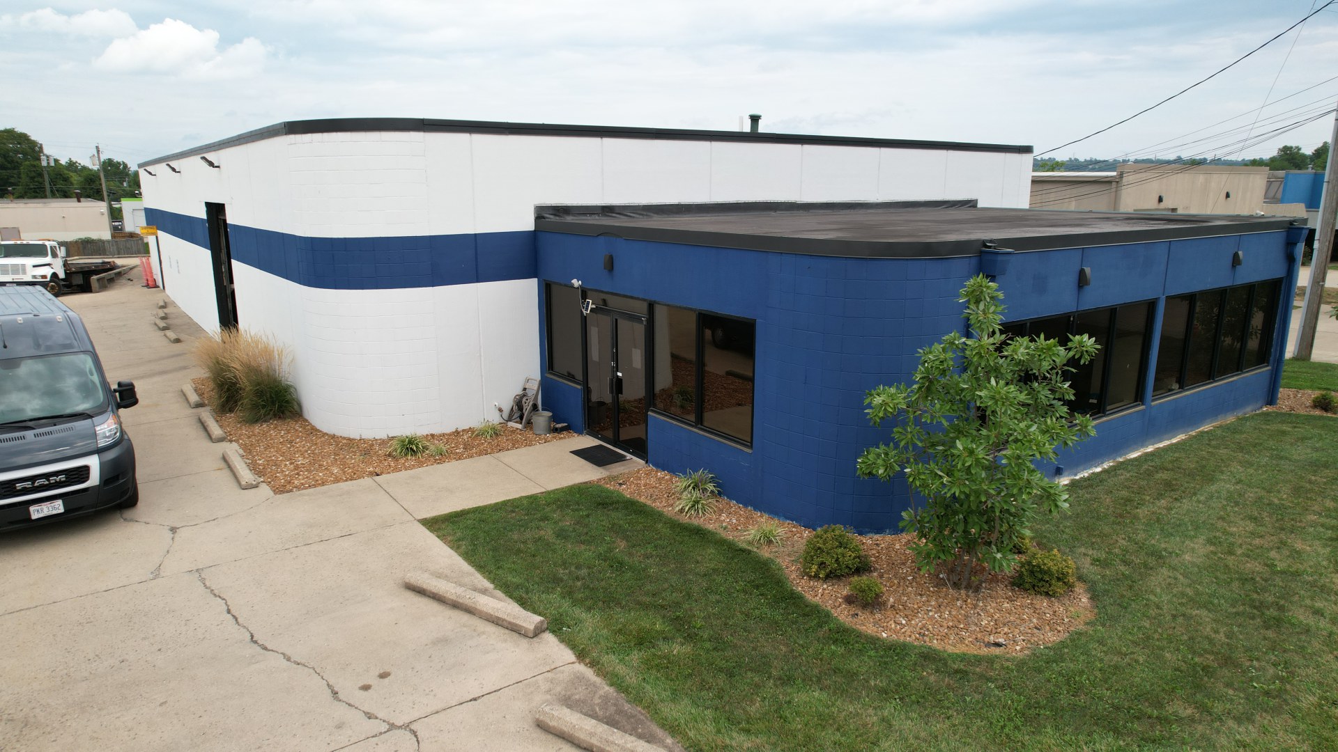 9047 Sutton Place Midwest Properties